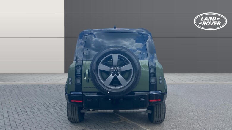 Land Rover Defender 3.0 D250 X-Dynamic SE 110 5dr Auto Diesel Estate